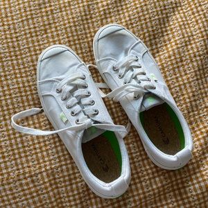 Cariuma - OCA low off-white canvas sneakers